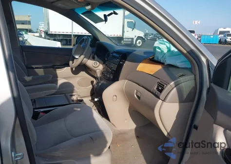 2004 Toyota Sienna Le из США, поврежденный, VIN 5TDZA23C04S087701